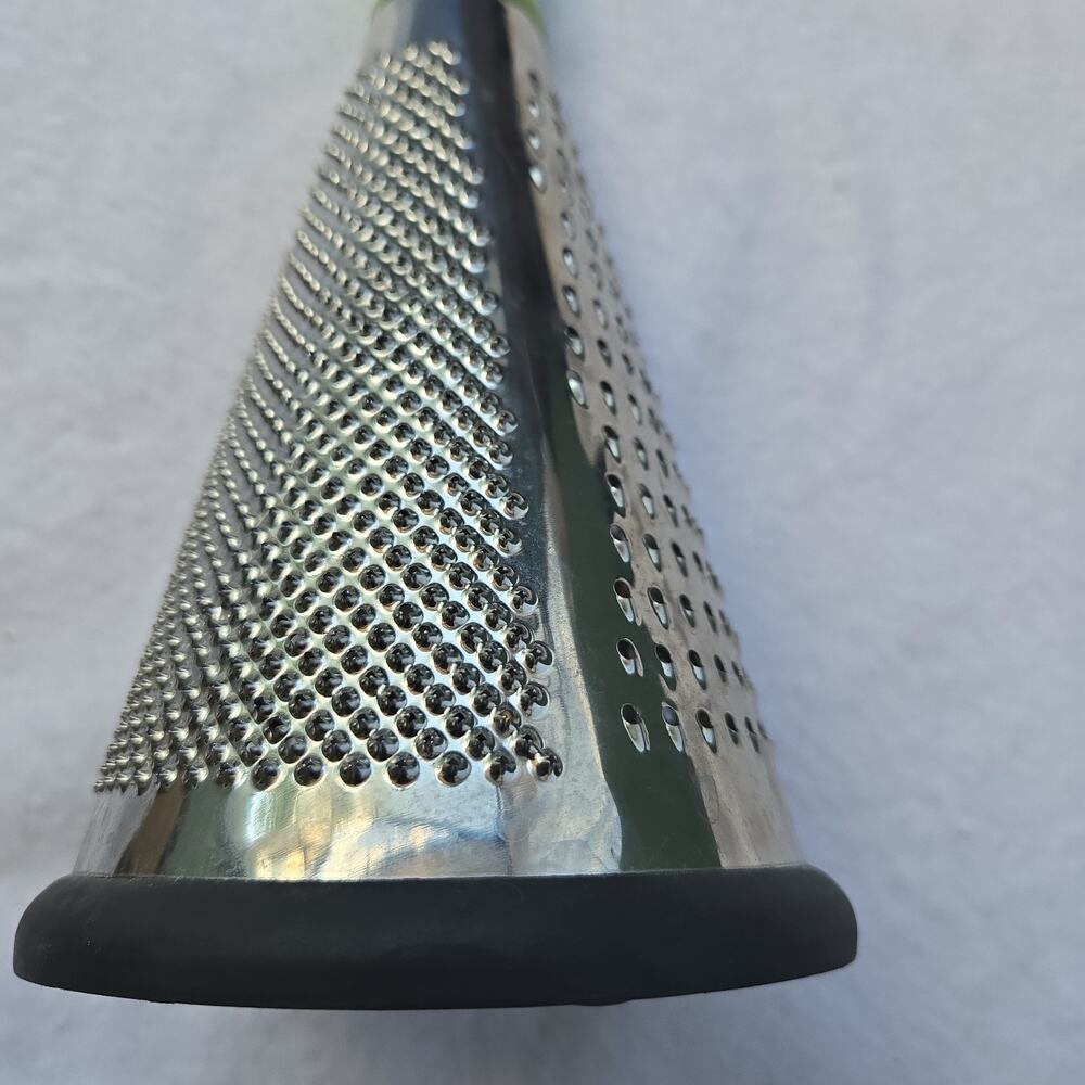 Pylones Cheese Grater Woman Figure On Top. 9 1/2 Tall. - Picture 3 of 6